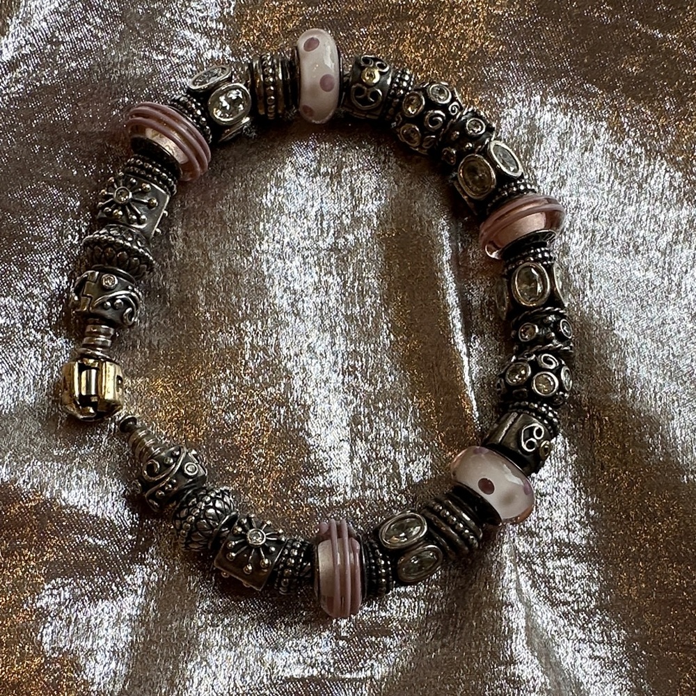 Authentic PANDORA Elegant Silver and Pink Beaded Bracelet lovely charms